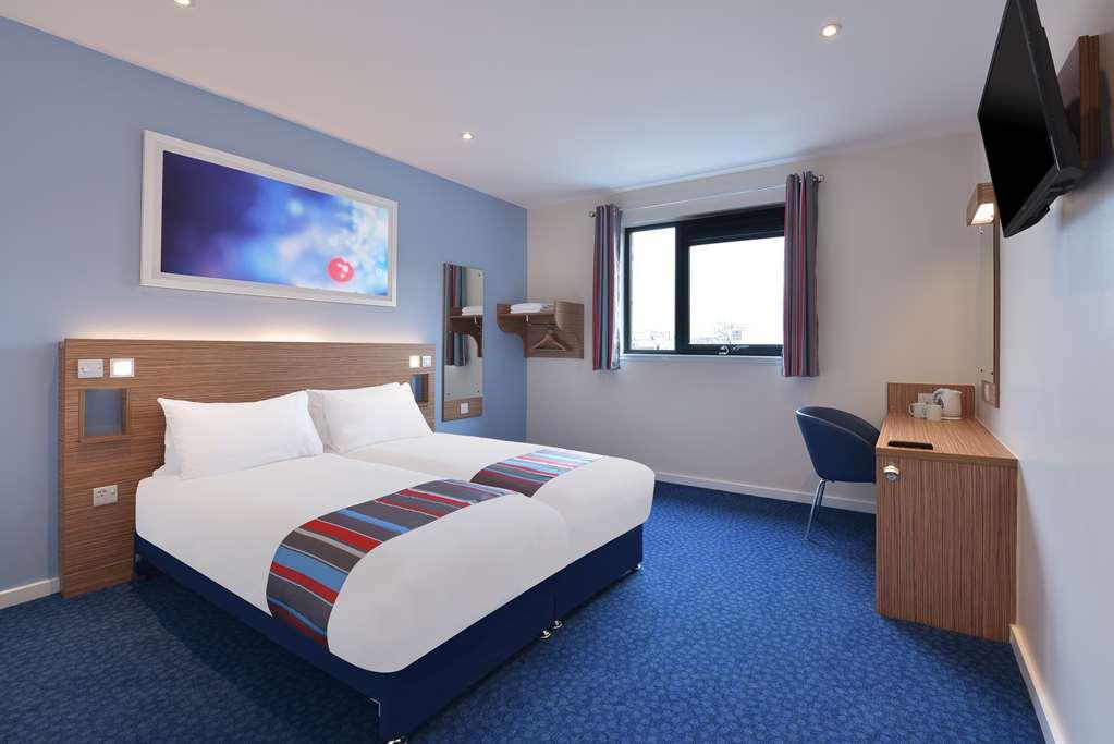 Travelodge Kingston Upon Thames Central Лондон Номер фото