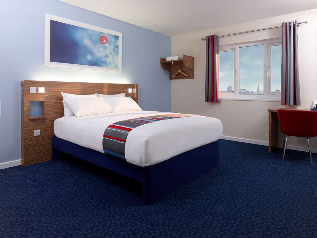Travelodge Kingston Upon Thames Central Лондон Номер фото